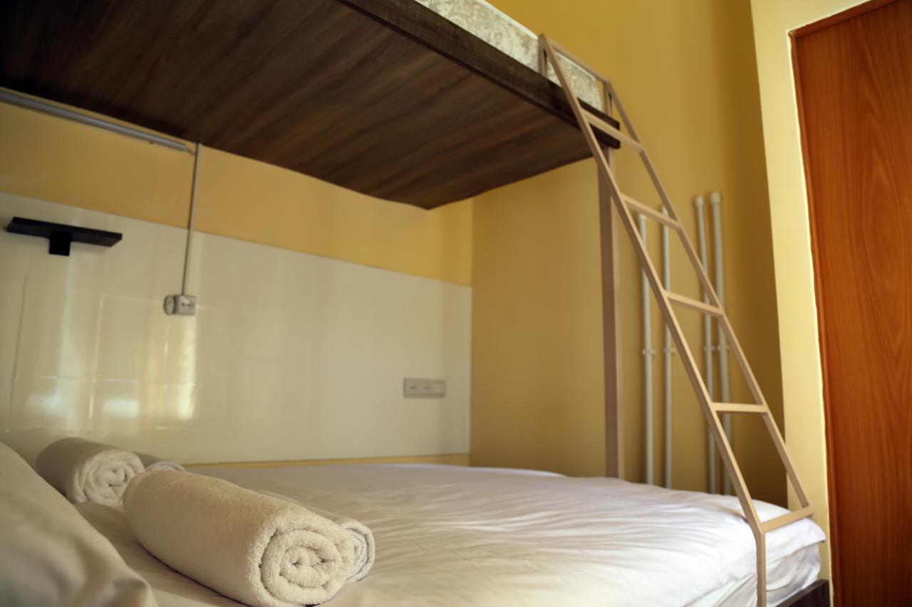 Magnolia Hostel Yerevan Exterior foto