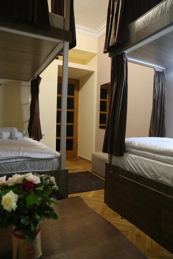 Magnolia Hostel Yerevan Exterior foto