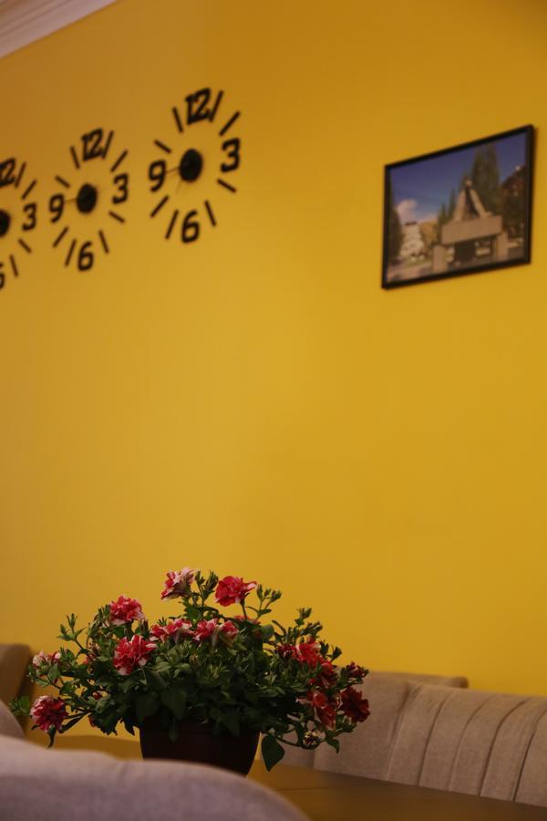 Magnolia Hostel Yerevan Exterior foto